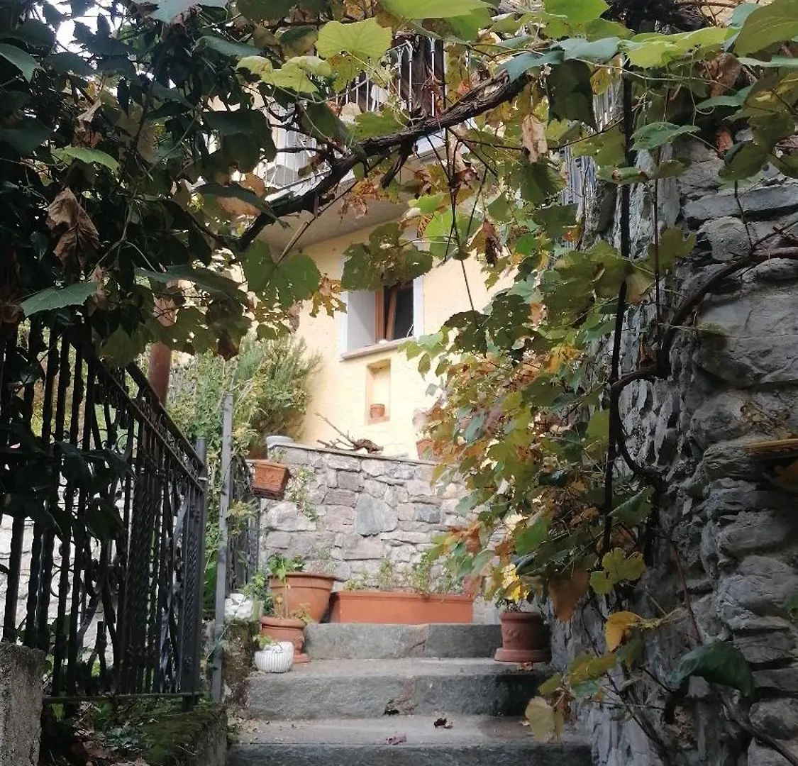 Casa Vista Lago E Giardino Porlezza 0*,  Italy